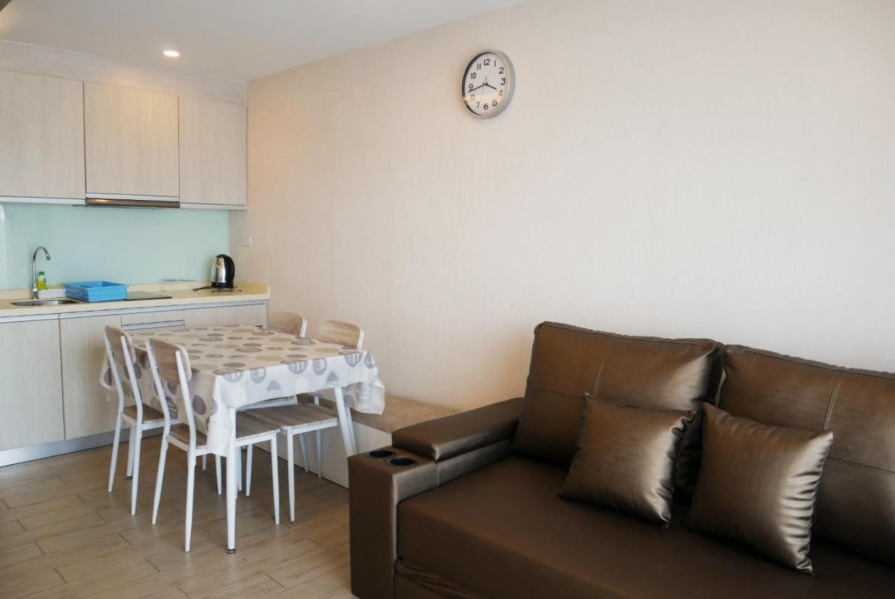 Seven Seas Resort Pattaya & Sofa Bed Jomtien Beach Exterior photo
