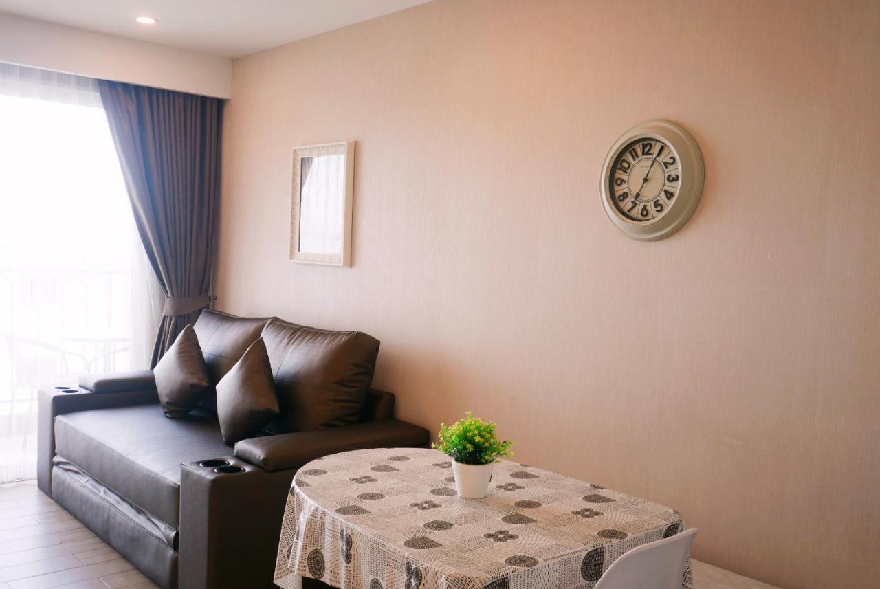 Seven Seas Resort Pattaya & Sofa Bed Jomtien Beach Exterior photo