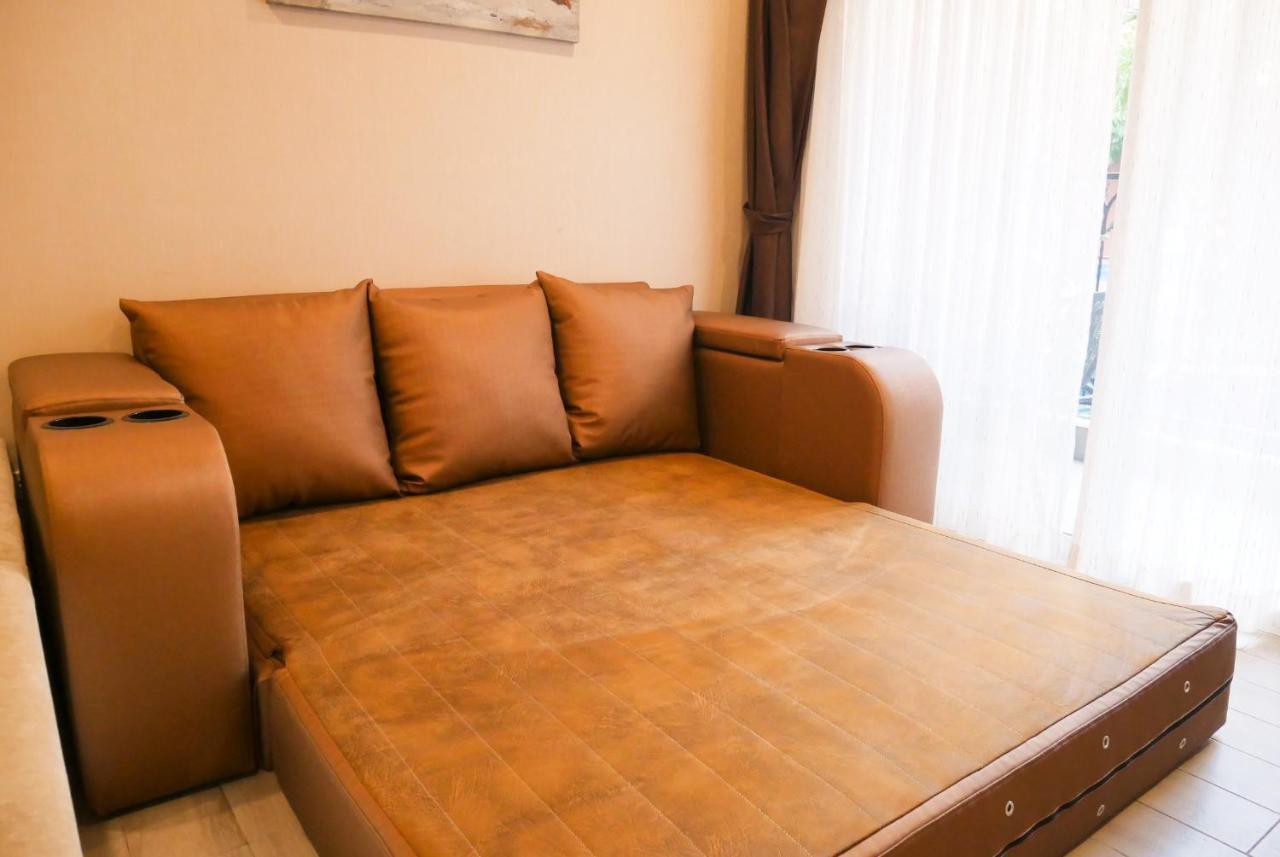 Seven Seas Resort Pattaya & Sofa Bed Jomtien Beach Exterior photo
